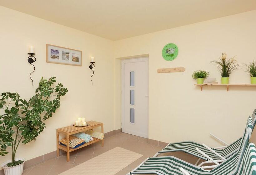 Fantastic Apartment In Frauenwald Near Forest