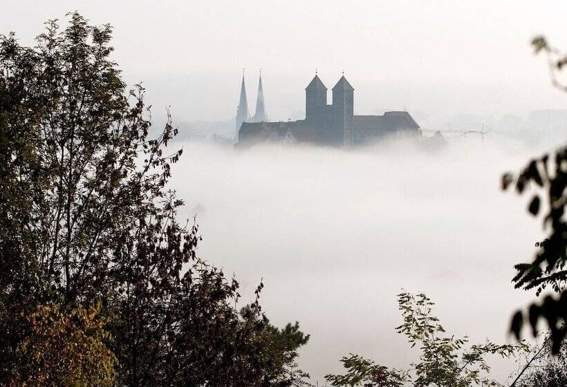 Home With Lots Of Light And A Great View