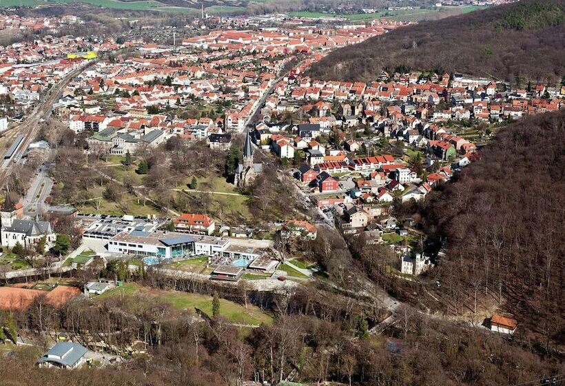 Home With Lots Of Light And A Great View