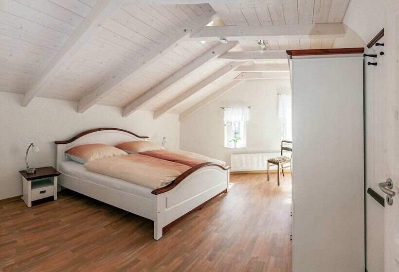 Home With Lots Of Light And A Great View