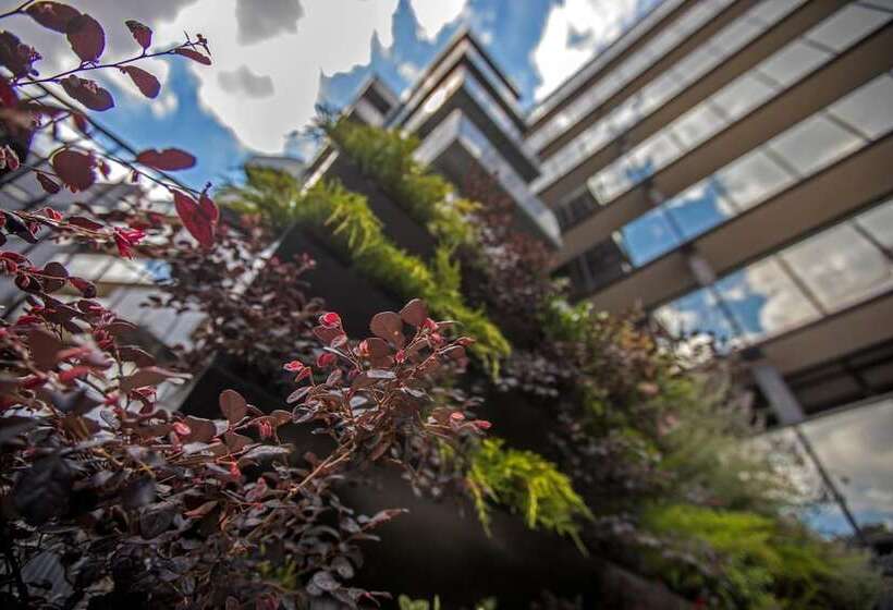 פונדק Mercure Roma Cinecitta