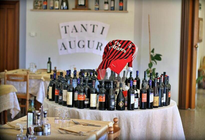 مسافرخانه Paradiso