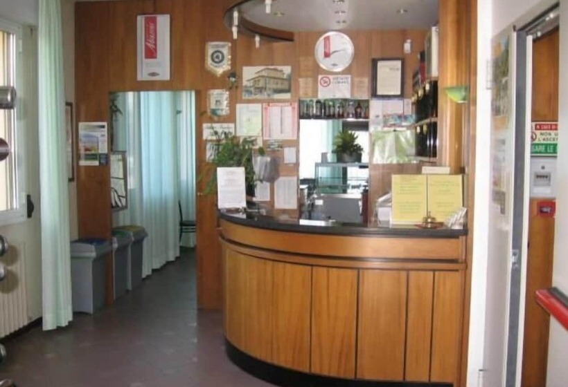 호텔 Albergo Elena