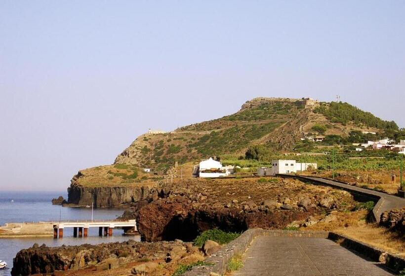 בית מלון כפרי Ariston