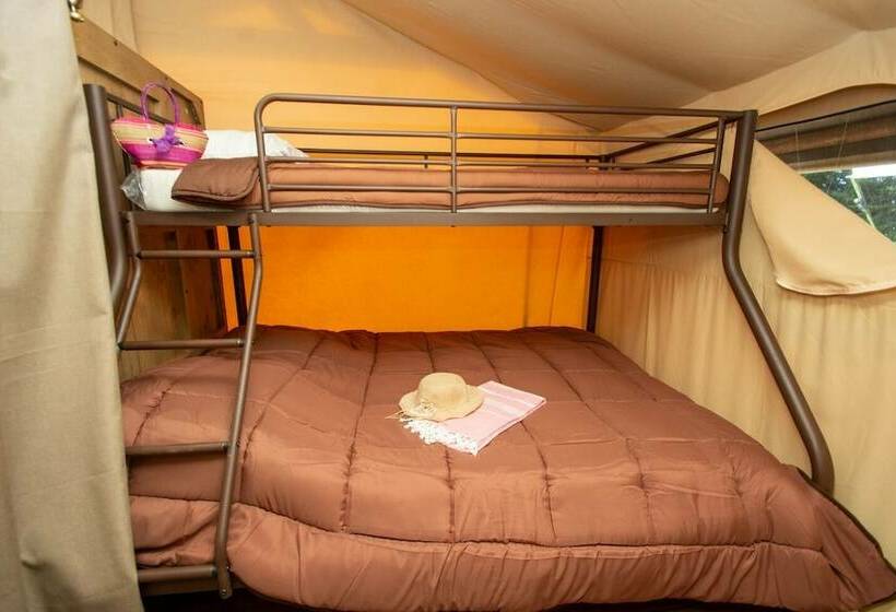 فندق Camping Le Moulin Des Iscles