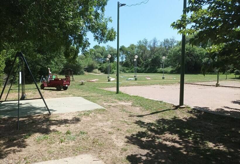 בית מלון כפרי Camping Le Moulin Des Iscles