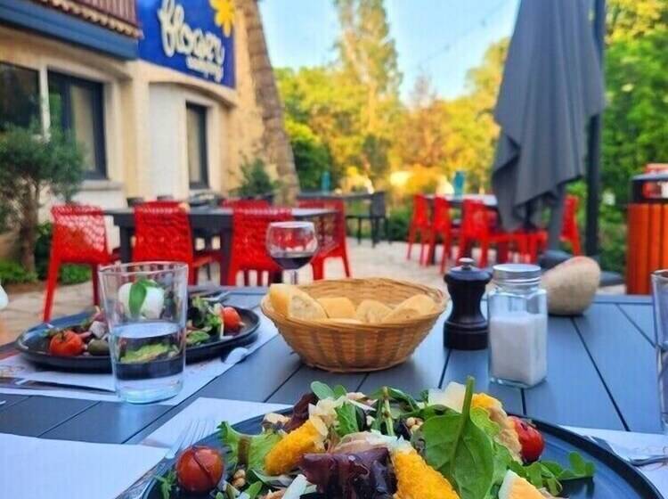 فندق Camping Le Moulin Des Iscles