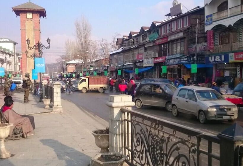 호텔 Floating Heritage Group