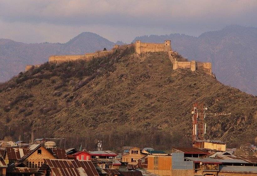 호텔 Floating Heritage Group