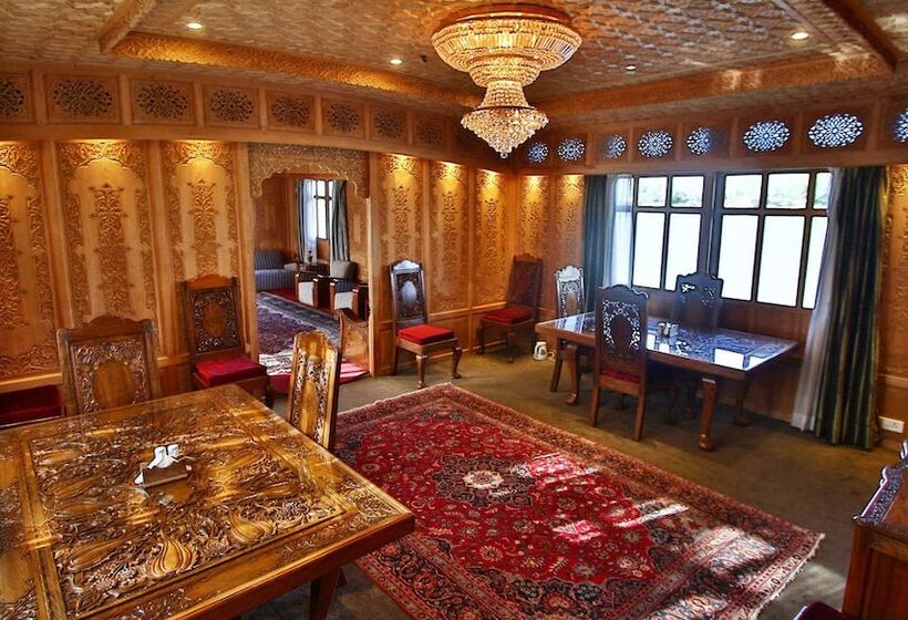 호텔 Floating Heritage Group