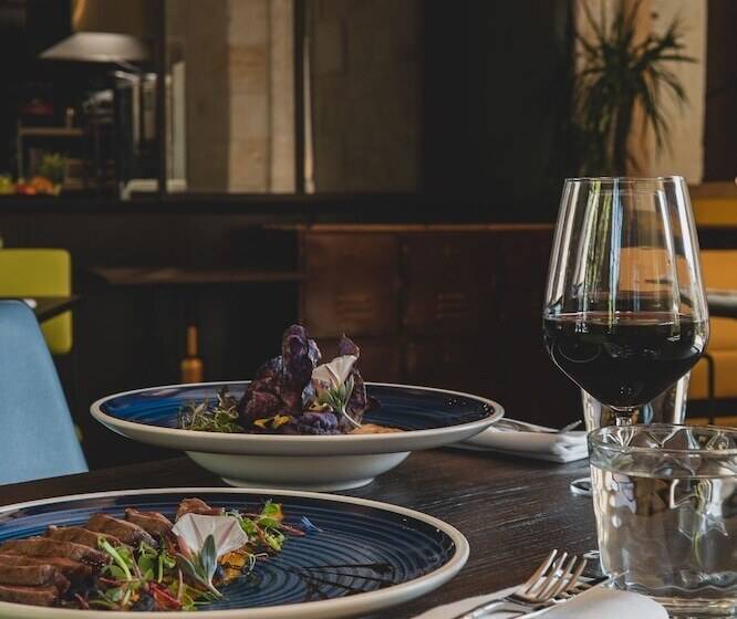 هتل La Zoologie & Spa Bordeaux