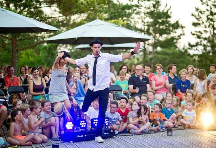 Отель Village Huttopia Dieulefit