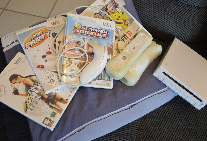 Beautiful Holdiday Home In Ulmen Near The Lake