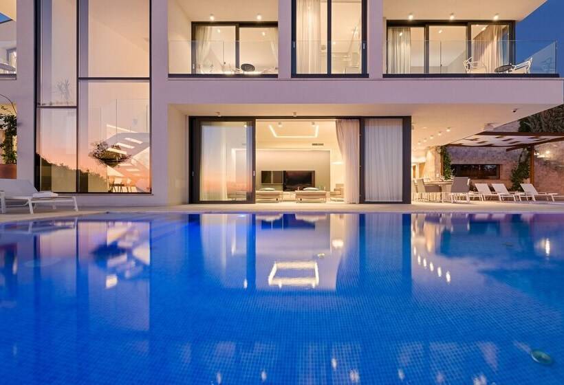 Luxury Villa Princess Of Hvar With Pool