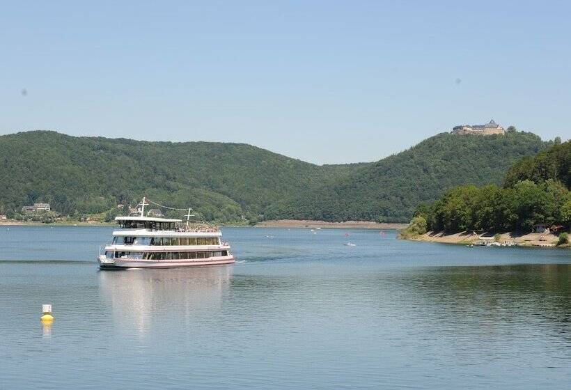 Modern Apartment In Vohl Near The Forest