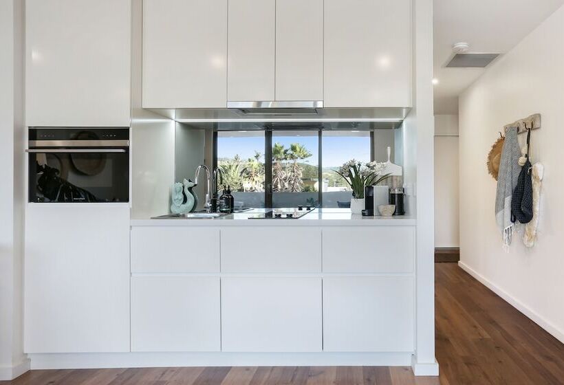 Oceanview Kiama Right In Town Opposite Beach