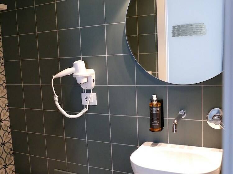 بنسيون L'ancora B&b