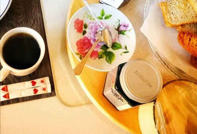 بنسيون Nids Les Peupliers Paris