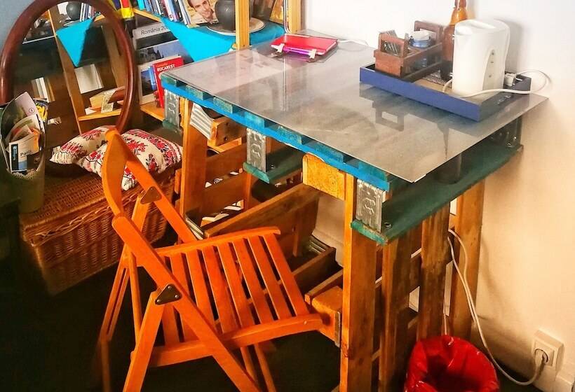 بنسيون Nids Les Peupliers Paris