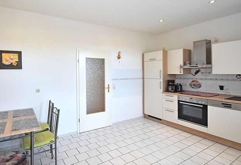 Spacious Apartment In Ballenstedt Harz Near Lake