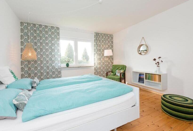 Spacious Apartment In Leopoldshöhe Near Teutoburg Forest