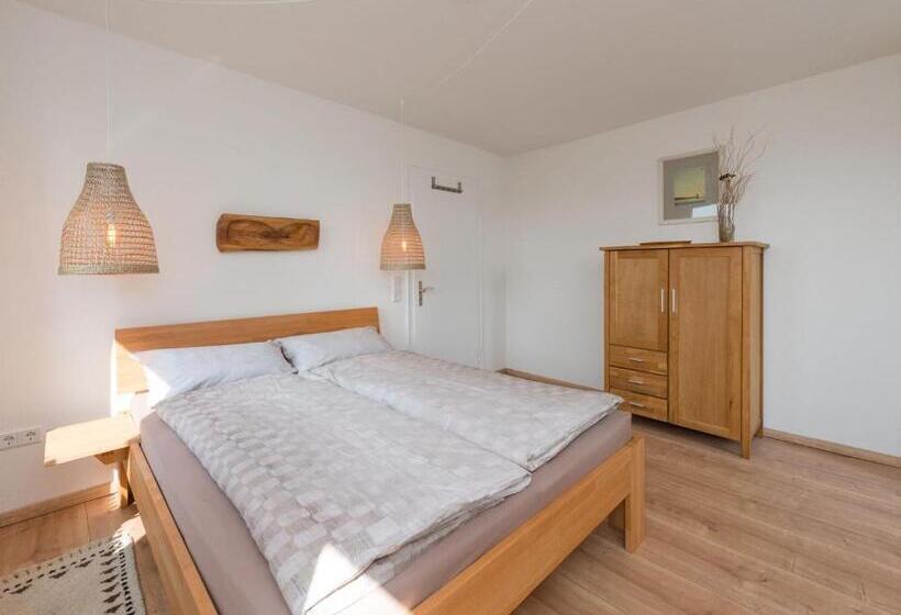 Spacious Apartment In Leopoldshöhe Near Teutoburg Forest