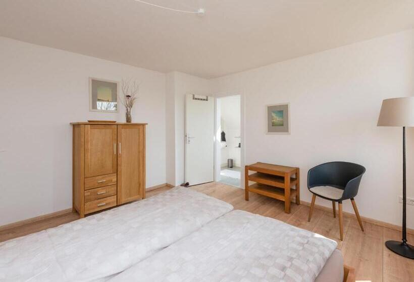 Spacious Apartment In Leopoldshöhe Near Teutoburg Forest