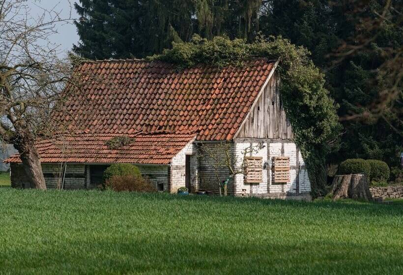 Spacious Apartment In Leopoldshöhe Near Teutoburg Forest