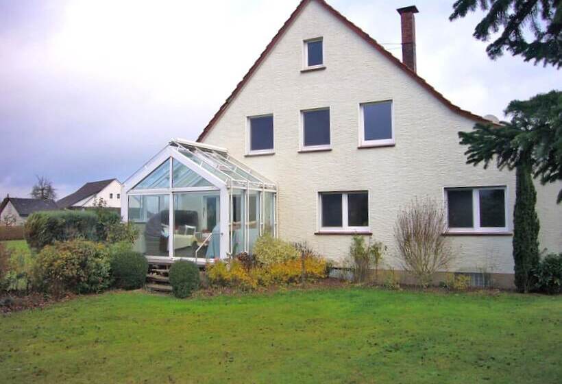 Spacious Apartment In Leopoldshöhe Near Teutoburg Forest