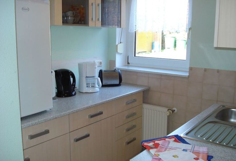 Sunny Apartment In Kühlungsborn Near Seabeach