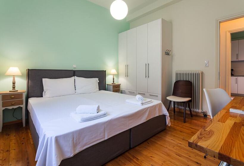 Upscale Modern Escape In The Historic Center