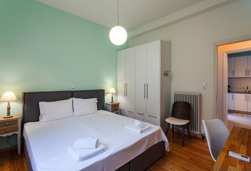 Upscale Modern Escape In The Historic Center