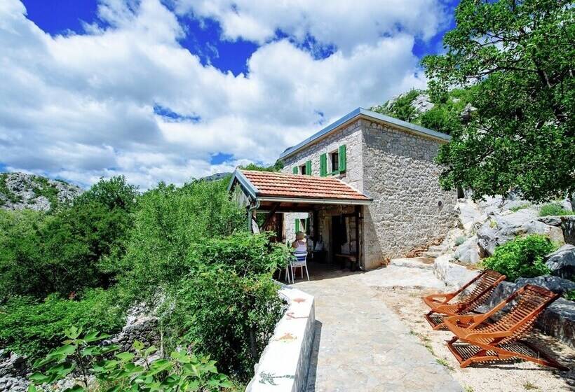 Authentic Stone House On The Mountain Velebit