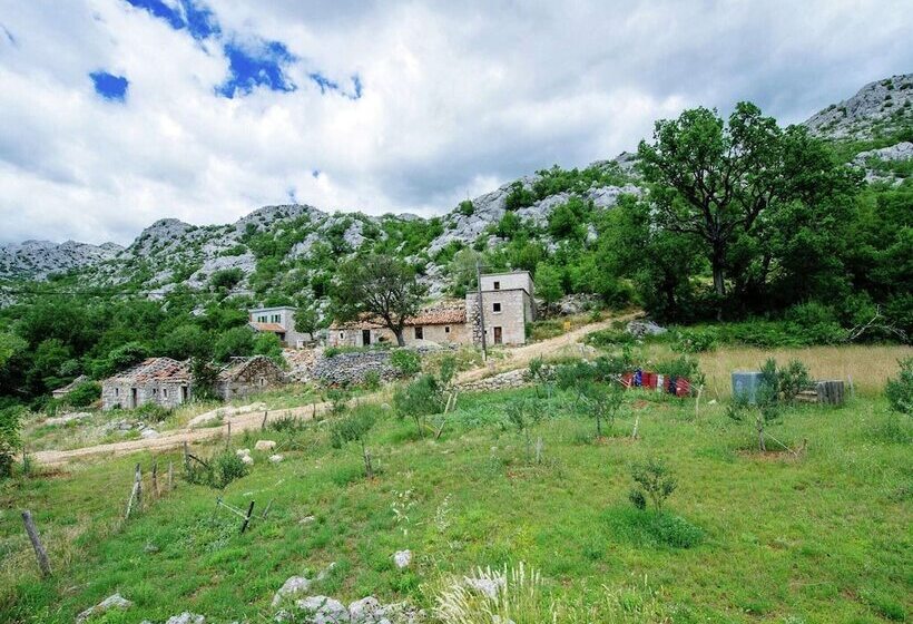 Authentic Stone House On The Mountain Velebit