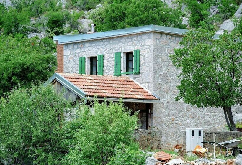 Authentic Stone House On The Mountain Velebit