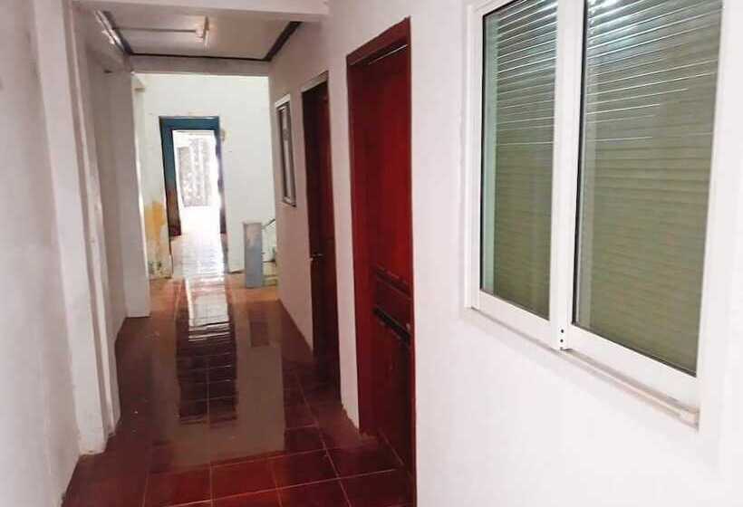 Ba'mi Thakhek Hostel