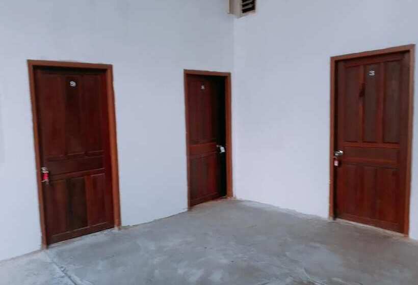 Ba'mi Thakhek Hostel