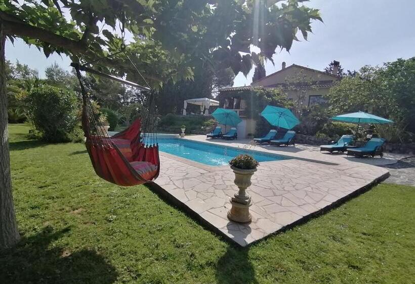 Bed and Breakfast Hôtes Antic Provence