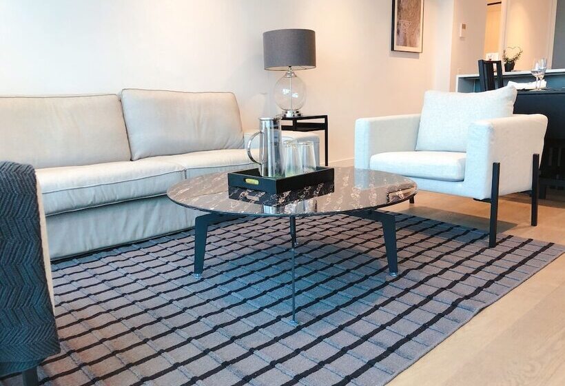 Cbd Amazing View 2 Bedrooms Apartments