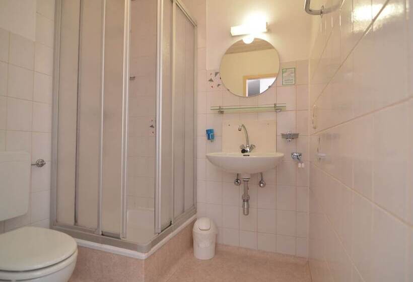 Classy Holiday Home In Rzig Near Forest