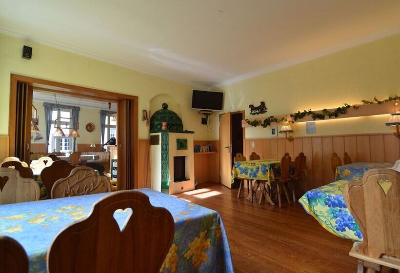 Classy Holiday Home In Rzig Near Forest