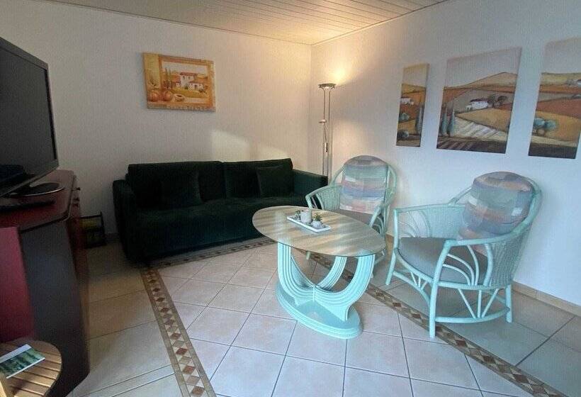 Cozy Bungalow In Werder With Garden