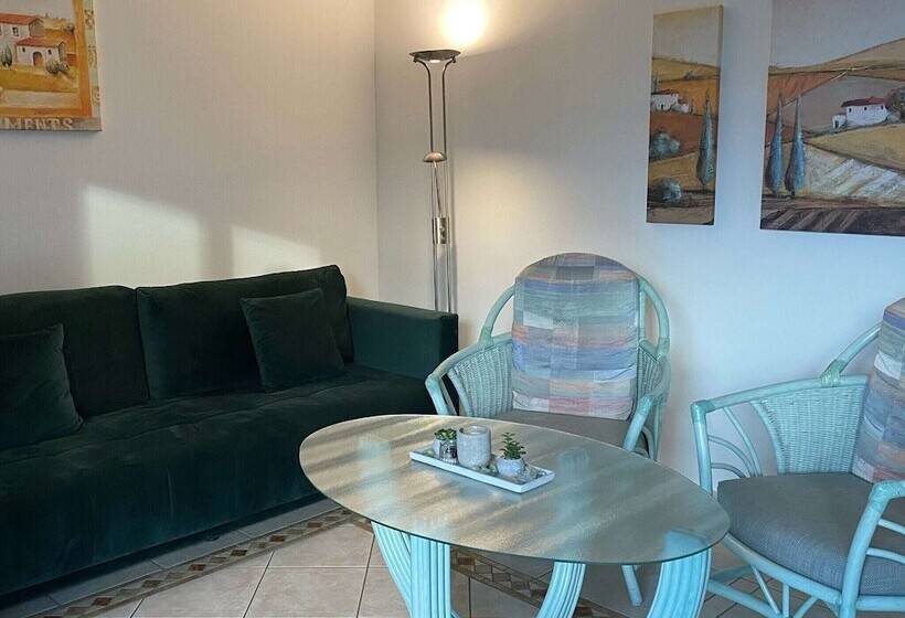 Cozy Bungalow In Werder With Garden