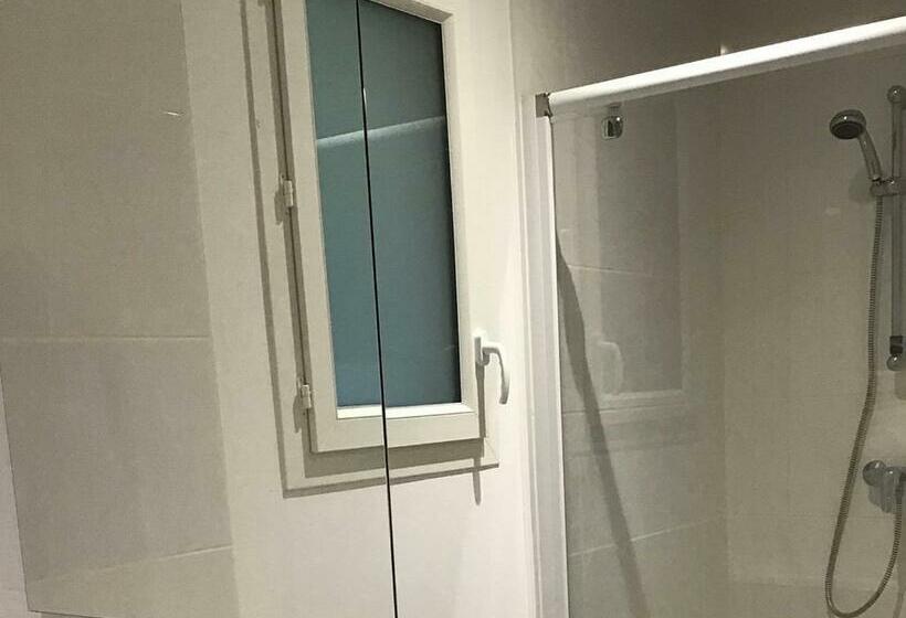 Delighful Villa In Berlou With Private Swimming Pool