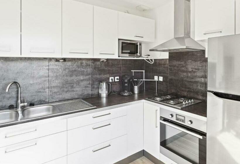 Modern Holiday Home With Private Pool