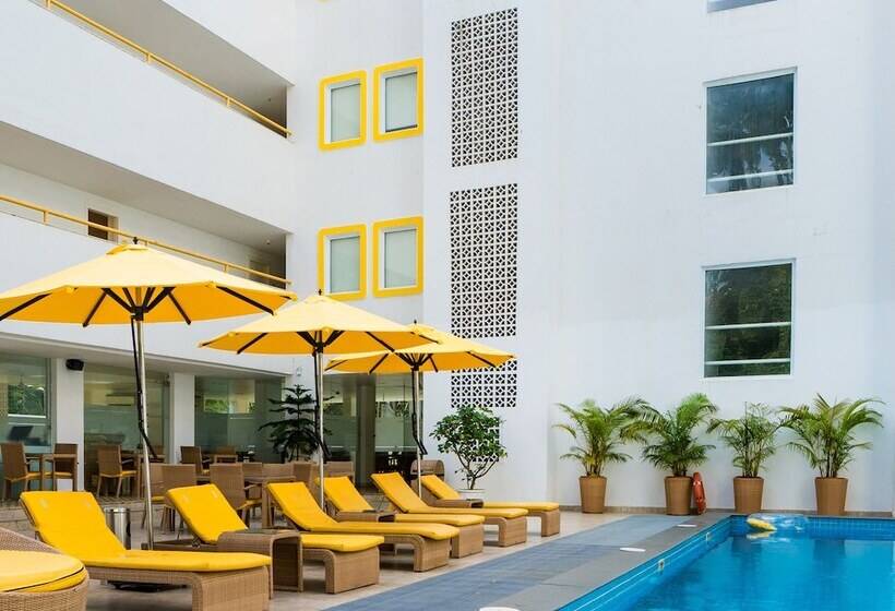 Отель Bloomrooms @ Calangute