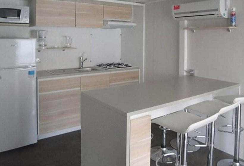 בית מלון כפרי Camping Beaume Giraud