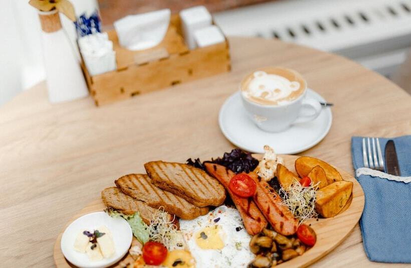 هتل Golden Square Bishkek