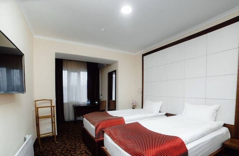 هتل Golden Square Bishkek