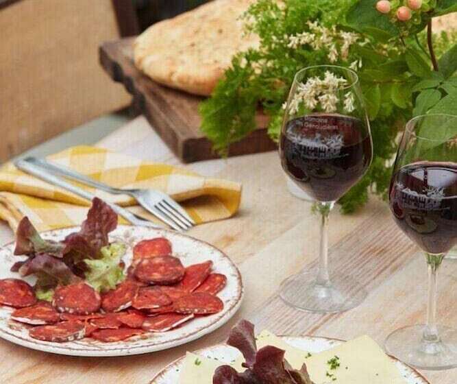 فندق La Belle Folie